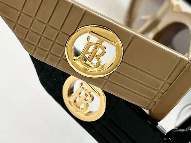 Picture of Burberry Sunglasses _SKUfw56609171fw